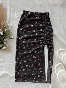 Chân váy đi biển nữ họa tiết hoa nhí kiểu bohemian, thắt eo, xẻ tà, thích hợp cho mùa hè. - màu đen - Xem 4