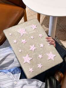 One Piece Of A Pink Leopard Print Star Pattern Shimmering Clear Laptop Case. Lightweight And Shockproof, It Fits The 13-Inch And 15-Inch Air, As Well As The 14-Inch Pro M2 And M3 Versions. Combining Fingerprint Resistance, Shock Protection, And Heat Dissipation, It's The Perfect Gift For Holidays And Special Occasions. - View 3