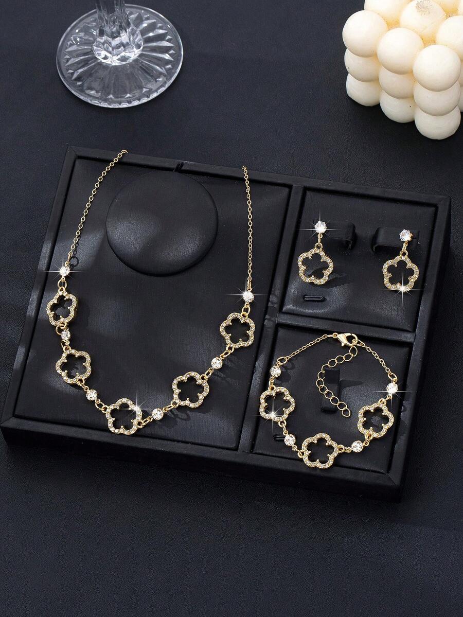 Bộ 4 món thời trang, sang trọng, cao cấp, mặt dây chuyền hình cỏ bốn lá đính đá rỗng, gồm dây chuyền, vòng tay và bông tai, phù hợp cho các bạn gái tuổi teen đeo hàng ngày và trong các dịp lễ hội. - Vàng - Xem 1