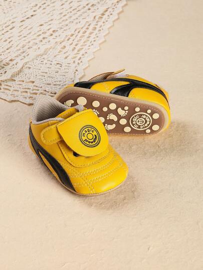 1双0-1岁男童休闲拼接运动鞋，适合春秋季穿着