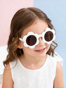 12/6/1pcs Kids Bear Shaped Fashion Glasses, Suitable For Summer Daily Wear. Kids Bear Shaped And Flower Shaped Fashion Glasses, Suitable For Summer Daily Use. Glasses Case Suitable For 3-8 Years Old Children. Cute Cartoon Flower Fashion Glasses, Suitable For Boys And Girls, Fashion Cute Retro Glasses, Classic Kids Fashion Glasses. (Free Paper Glasses Case) - Multicolor - View 7