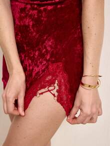 Hourtrue Solid Color Lace & Velvet Splice Sexy Nightgown, Deep V Backless Slit Sleepwear, Women's Comfortable Nightdress, Christmas Gift - Burgundy - View 9