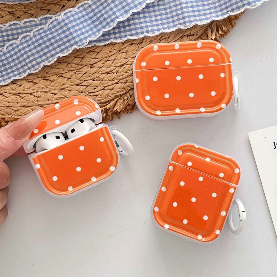 橙色波点双面全印花设计，带1个白色圆形按钮，兼容苹果4代蓝牙耳机盒，也适用于Pro 2/Pro 3/第三代耳机保护盒（不含耳机）