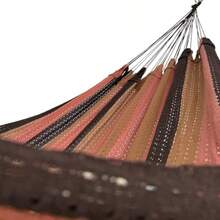 Hamaca Yucateca Capuchino de Algodón Fabricada en Yucatán Descansa y Decora tu Hogar Tanto en Interiores como en Exteriores - Capuchino - Ver 3