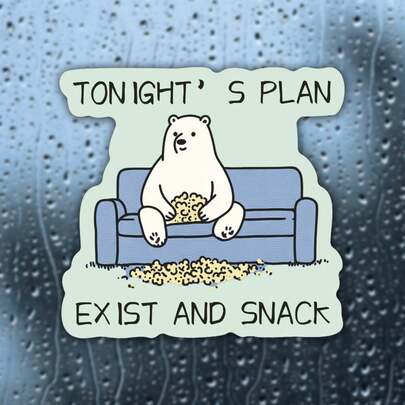 1张“今晚计划：存在与零食”北极熊防水乙烯基贴纸，自粘式，适用于水瓶、笔记本电脑、汽车，是懒人零食爱好者的理想之选