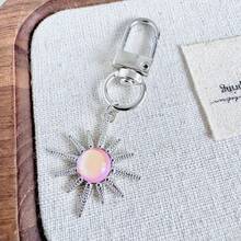 1个Y2K风格金属水钻太阳爱心飞机钥匙扣，少女风水钻不对称爱心吊坠，闺蜜礼物，包包挂饰 - 彩色 - 查看 12