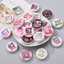 5颗六七印花硅胶珠，粉色/绿色/黑色随机款式，扁平圆形带孔珠，可用于DIY手链、项链、包包挂饰和其他手工项目 - 彩色 - 查看 3