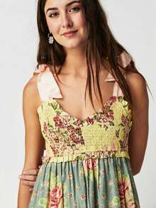Women's Spring/Summer Bohemian Elegant Ditsy Floral Contrast Color Spaghetti Strap Backless Bow Tie Strap Maxi Dress, Fashion Boho Style High Waist Slimming Chiffon Floral Flowing Maxi Dress - Yellow - View 5