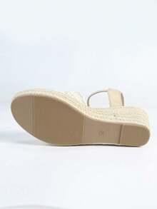 Giày sandal đế xuồng bằng dây lanh dành cho nữ, giày đế dày có quai co giãn thoải mái. Giày cao gót đế xuồng bằng rơm, mũi tròn, khoét rỗng, thoáng khí, kiểu sandal ngư dân với đế cao su đan chéo, sandal đế xuồng bằng vải lanh, sandal đi biển phong cách bohemian với khóa khoét rỗng, giày đi nghỉ mát. - Màu be - Xem 6