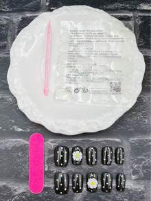 10片手工美甲贴纸，黑白短梯形，时尚花香风格，法式美甲贴纸，美甲贴花，适合新年、情人节、UV凝胶美甲、夏季，可佩戴美甲，优雅别致的设计，高端法式风格，凝胶美甲，闪粉，猫眼效果 - 黑與白 - 查看 9