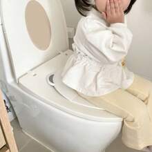 Foldable Portable Baby Potty Training Seat, Non-Slip Silicone Pad, Unisex Child Toilet Trainer, Built-In Strap Design, Children Gift - Multicolor - View 5