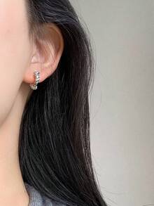1 Đôi bông tai vòng bằng đồng kiểu dáng tối giản, thanh lịch, hình tròn bao quanh, đính đá cubic zirconia siêu nhỏ, đa năng cho cả đeo hàng ngày và dự tiệc. - Bạc - Xem 3