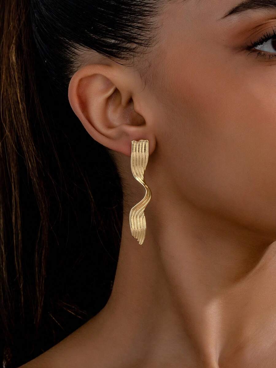1 Pair Fashionable Versatile Retro Geometric Earrings - Golden - View 1