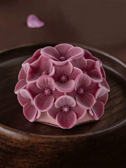 手工3D绣球花球硅胶模具，可用于制作香薰球、蜡烛、肥皂、石膏等DIY家居香氛石模具，也可用于制作水晶环氧树脂滴胶模具，适用于花卉设计、石膏工艺品等，经久耐用，是馈赠亲友的理想之选。