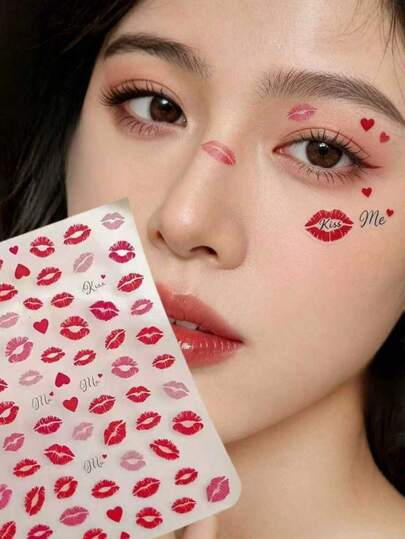 1张甜辣唇印脸贴！复古红与柔粉撞色，带有吻痕和爱心元素，小众独特，是音乐节/派对拍照的必备单品，轻松打造Y2K、Kpop风格妆容，闪亮脸部装饰，嘉年华主题，3D立体脸贴，水钻脸贴，装饰贴纸