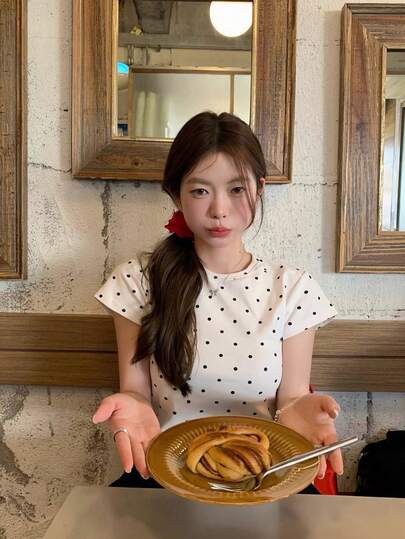 夏季韩版圆领修身休闲波点短袖T恤 白色