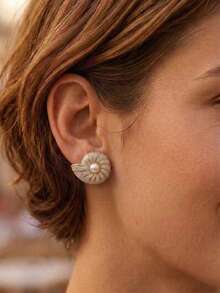 4 Paar Damen Ohrringe (2 Stile zufällig gemischt), Ohrstecker mit eingelassener Muschel und weißer Kunstperle, Ohrstecker mit Muschelanhänger und Perle, Schmuck im Strandurlaub-Ozean-Stil. Vielseitige, farbenfrohe goldene Styles für den Sommer mit rot, grün, schwarz mehrfarbiger Emaille-Verarbeitung mit reichhaltigen Farbtönen und mehrschichtigen Texturen. - Verschiedenfarbig - Übersicht 9