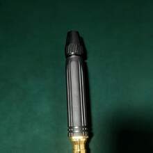 便携式高压水枪，配备2个强力高压洗车喷嘴 - 耐用塑料枪身，可调节花园水管喷嘴，适用于摩托车和汽车的强力清洁工具。符合人体工程学的手柄和金属配件，多功能喷雾器，洗车配件。 - A - 查看 7