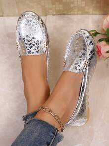 1 Pair Comfortable, Lightweight Women & Teenage Girls Flat Slip-On Loafers, Versatile Leather Shoes That You Won't Want To Take Off, Casual & Fashionable Moccasins - Silver - View 3