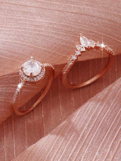 Bộ 2 nhẫn cao cấp đính đá Cubic Zirconia tổng hợp sáng bóng, phù hợp cho cả nam và nữ, thích hợp làm quà tặng đính hôn, kỷ niệm ngày cưới, sinh nhật, quà tặng ngày lễ, ngày Valentine.