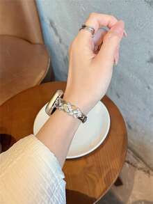 奢华钻石表带，兼容38/40/41/42/44/45/46/49毫米尺寸，适用于 Ultra/SE/Series 10/9/8/7/6/5/4/3/2/1 - 編織銀色 - 查看 2