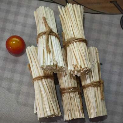 4-6 Bundles Of Small White Sticks, Suitable For School Assignments, Seasonal Decorations, Background Decorations, Small Fences, Small Wooden Sticks For Painting, Rural Style Decorations, Farmhouse Secret Realm Decorations, Suitable For Doll House Landscapes And Garden Scenes, Small Model Branches And Natural Wood, Various DIY Handicrafts, Photography Props, Teaching Tasks, Wooden Decorations, Suitable For Weddings, Parties, Home Decorations And Other Occasions. Perfect Choice For Small Garden Decoration And Model Accessories.