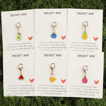1pc/6pcs Fruit Keychains, Featuring Various Summer Fruit Designs, Fresh And Cute, Accompanied By Greeting Cards. High-Saturation And Vibrant Colors Accurately Recreate The Classic Color Schemes And Shapes Of Different Fruits, Exuding A Summery Vibe. Can Be Used As Keychains, Bag Charms Or Zipper Pulls, Compact And Practical With Both Aesthetic And Functional Value. Suitable As Graduation, Birthday Or Summer Travel Gifts, Conveying Sweet Wishes With The Refreshing Fruit Motifs.
