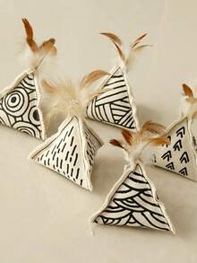 Handmade Random Cat Toys | Thickened Durable Anti-Scratch Canvas | Geometric Triangle Cat Teaser Stick With Bells | Natural Feather Cat Wand - Random Color - View 3