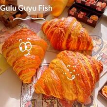 1个2026新款日式慢回弹仿真牛角面包软萌玩具，柔软可捏的食物面包模型，生日、惊喜、节日、情侣、圣诞节、游戏玩家、减压等场合的理想礼物 - 彩色 - 查看 8