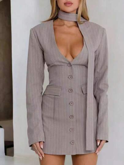 女士纯色梭织面料纽扣前袋条纹修身长袖西装外套，适合办公室和休闲场合，秋冬季