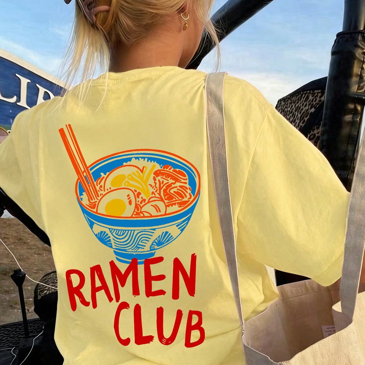 Camiseta holgada de estilo retro para adolescentes, con estampado gráfico de Ramen y eslogan, manga corta oversize, adecuada para salir, relajación