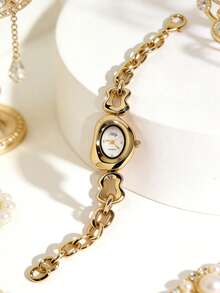 1pc Luxury Elegant Gold Women's Quartz Watch, Minimalist Fashionable Dial, Graceful Diamond-Encrusted Markings, Asymmetrical Gold Alloy Chain Strap, Minimalist Luxury Style, Perfect Match For Modern Casual Outfits - White - View 4