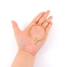 1件新款时尚字母十字架金色不锈钢链手链，女士款 - 金黃色 - 查看 3