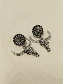 1 Pair Retro Western Style Cow Head Pendant Earrings, Suitable For Casual And Daily Wear - Antique Silver - View 3