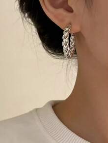 Retro Woven Textured Hoop Earrings, Metallic High-End Fashionable Versatile Earrings - Multicolor - View 5