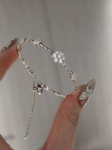 1pc Luxury Retro Lariat Necklace, Bestseller Elastic Four-Leaf Clover Bracelet, Rhinestone Snowflake Bracelet - Sparkling Snowflake Bracelet - View 3