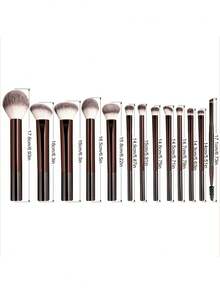 13件套化妆刷套装，包含粉底刷、遮瑕刷、散粉刷、眼影刷、腮红刷、歌舞伎刷、晕染刷等，适用于面部等各种妆容。 - 巧克力棕 - 查看 5