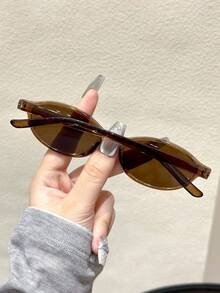 1 Pair New Retro Oval Small Frame Fashion Glasses, Suitable For Women. This High-End And Stylish Model Is Perfect For Street Photography. This Is A Classic Glasses, Also An Ideal Beach Accessory For Ladies. - Multicolor - View 3