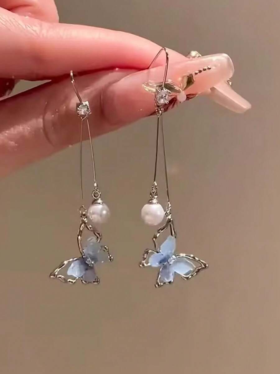 精致的蝴蝶流苏耳环，饰以柔美的紫色蝴蝶和仿珍珠，展现轻盈奢华的高端美感。 - 彩色 - 查看 1