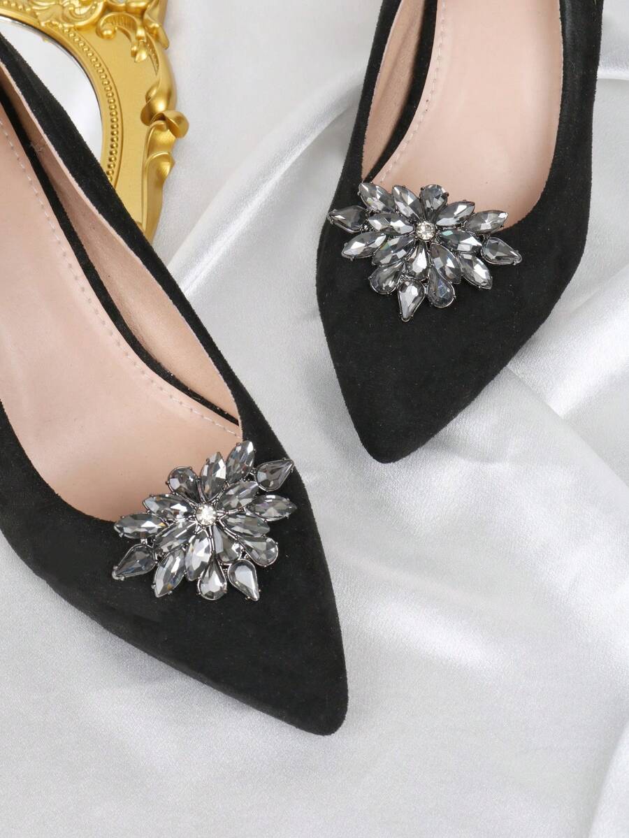 2 件装可拆卸鞋饰，镶嵌水钻、玻璃、金属材质，白色、金色、黑色花朵、三角形、星形，时尚优雅，适用于女士高跟鞋、浅口鞋、商务鞋。 - 黑色 - 查看 1