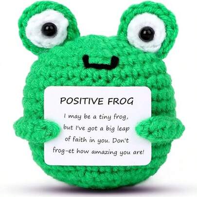 1个迷你可爱正能量青蛙钩针玩偶，附赠鼓励卡片 - 手工编织的情感动物，送给同事、朋友、女士和男士的绝佳礼物，可作办公桌和派对装饰，无论在家、办公室、书桌、车里还是包里 - 这只情感青蛙都能完美融入日常生活，是圣诞礼物、大象交换礼物、扬基交换礼物、生日礼物或小型鼓励礼物的理想之选！
