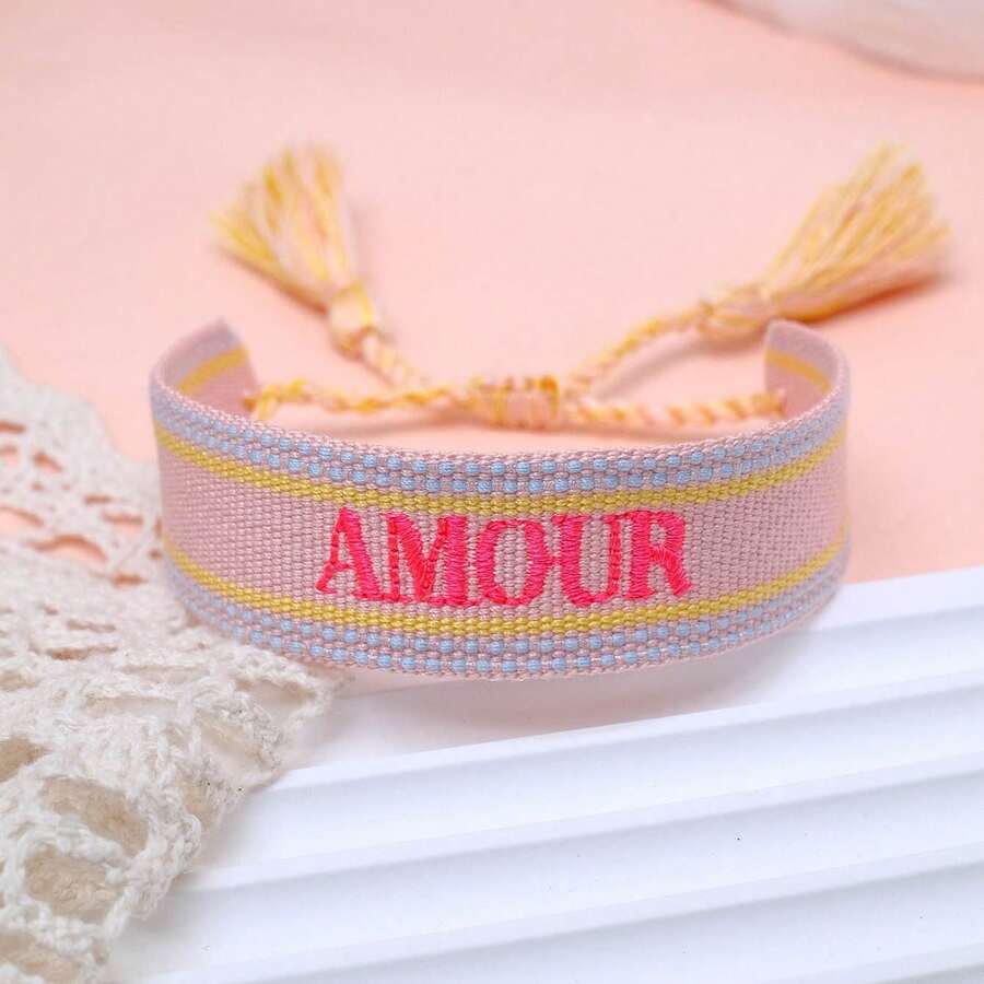 1条手工刺绣法式“AMOUR”创意编织复古风格手链,适合情侣佩戴,节日礼物,祝福绳 - 彩色 - 查看 1