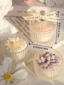 1pc Handmade Floral Scented Candle Gift, Flower Shaped Soy Wax Candle Decor, Creates Ambiance, Suitable For Valentine's Day, Couples, Women, Girls, Weddings, Halloween, Christmas, Graduations, Birthdays, Mother's Day, Home Decor And More - Daisy In a Glass - View 3