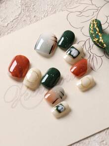 10片装棕色、绿色、白色美甲贴片，适用于短指甲，包含1张粘性贴纸和1个迷你指甲锉。 - 彩色 - 查看 2