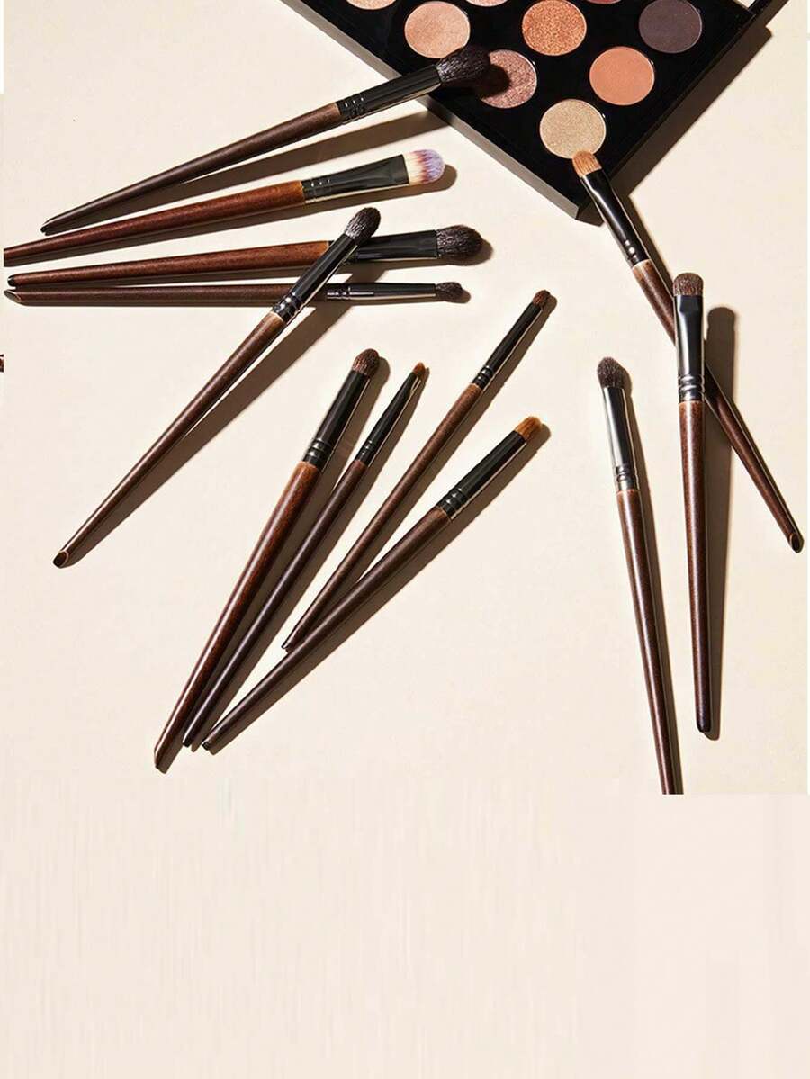 Set de brochas de maquillaje anguladas grandes - Brocha para polvo, brocha para rubor, brocha para contorno, brocha para sombra de ojos, brocha para base, brocha para sombreado - Se mezcla sin problemas para un aspecto de maquillaje natural - Herramientas de maquillaje - Multicolor - Ver 1