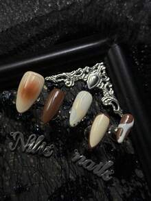 10片装杏仁美甲亚克力套装，棕色指甲，乳白色和棕色渐变，手绘不规则棕白线条，简约高端秋冬复古风，Y2K风格美甲套装，适合女性和女孩，可用于节日、日常、派对、聚会等场合（包含：一片果冻胶和一条摩擦条）美甲用品 - 棕色 - 查看 4