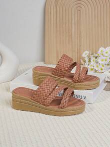 1 Pair Kids/Teens Girls' Wedge Heel Criss-Cross Woven Hollow Textured Casual Vacation Fashion Beach Sandals - Brown - View 5