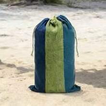 450 LBS Hamac ultra-résistant. canevas de coton rayée arc-en-ciel douce. Conception ergonomique, facile à transporter, haute capacité de charge. Convient pour la cour, la pelouse, la plage, le camping, les activités de plein air et les vacances. Livré avec un sac de rangement (style de sac aléatoire) - La couleur et le style sont aléatoires. - Voir 11