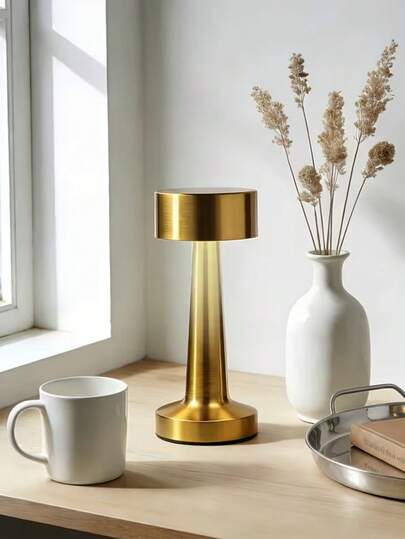 1 đèn bàn LED kim loại di động, đèn ngủ tạo không gian sáng tạo, trang trí nhà cửa, văn phòng, ánh sáng trang nhã, điều chỉnh độ sáng 3 cấp, đèn sạc cảm ứng, 3 chế độ sáng, đèn trang trí phòng, xử lý bề mặt chất lượng cao, thích hợp cho bàn làm việc, văn phòng, phòng khách, phòng ngủ, quà tặng sinh nhật, ngày lễ tình nhân và các ngày lễ quan trọng khác.