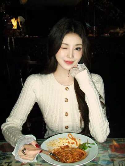 Red Cable Knit Pullover Sweater For Petite Women, Slim Fit, Cropped Length, Elegant Layering Top For Autumn White